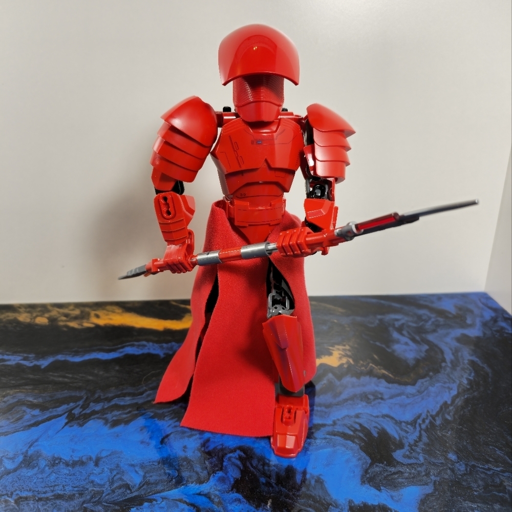 Lego buildable 10" figure Elite Praetorian Guard - Picture 4 of 5